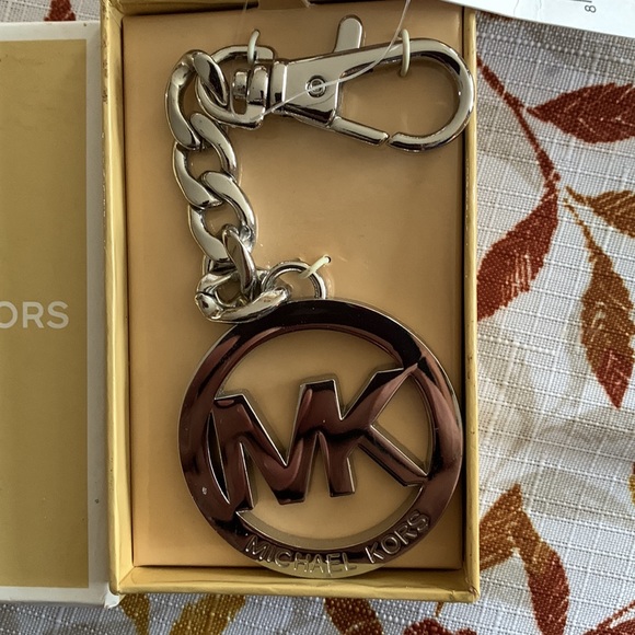 Michael kors keychain - Picture 2 of 5